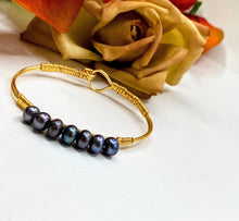 Peacock Blue Pearl Bracelet